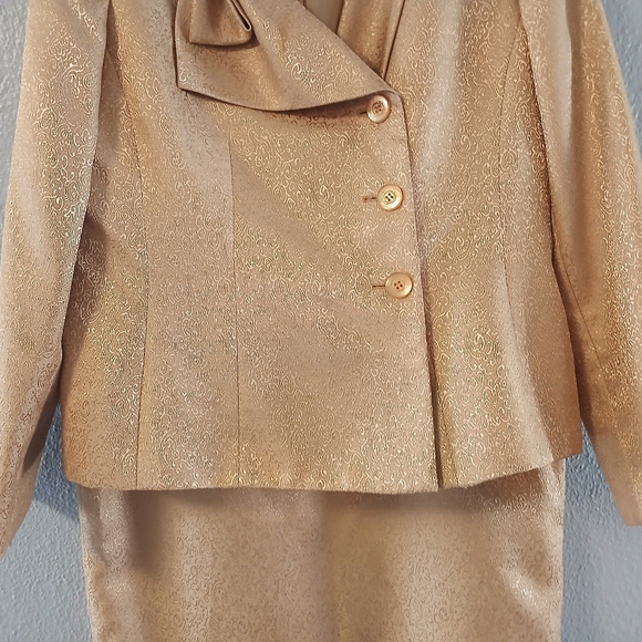 Kasper Gold Jacquard 2-piece Suit Jacket Skirt Size 12 - Picture 6 of 15